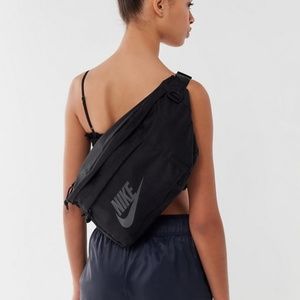 oversized fanny pack bag